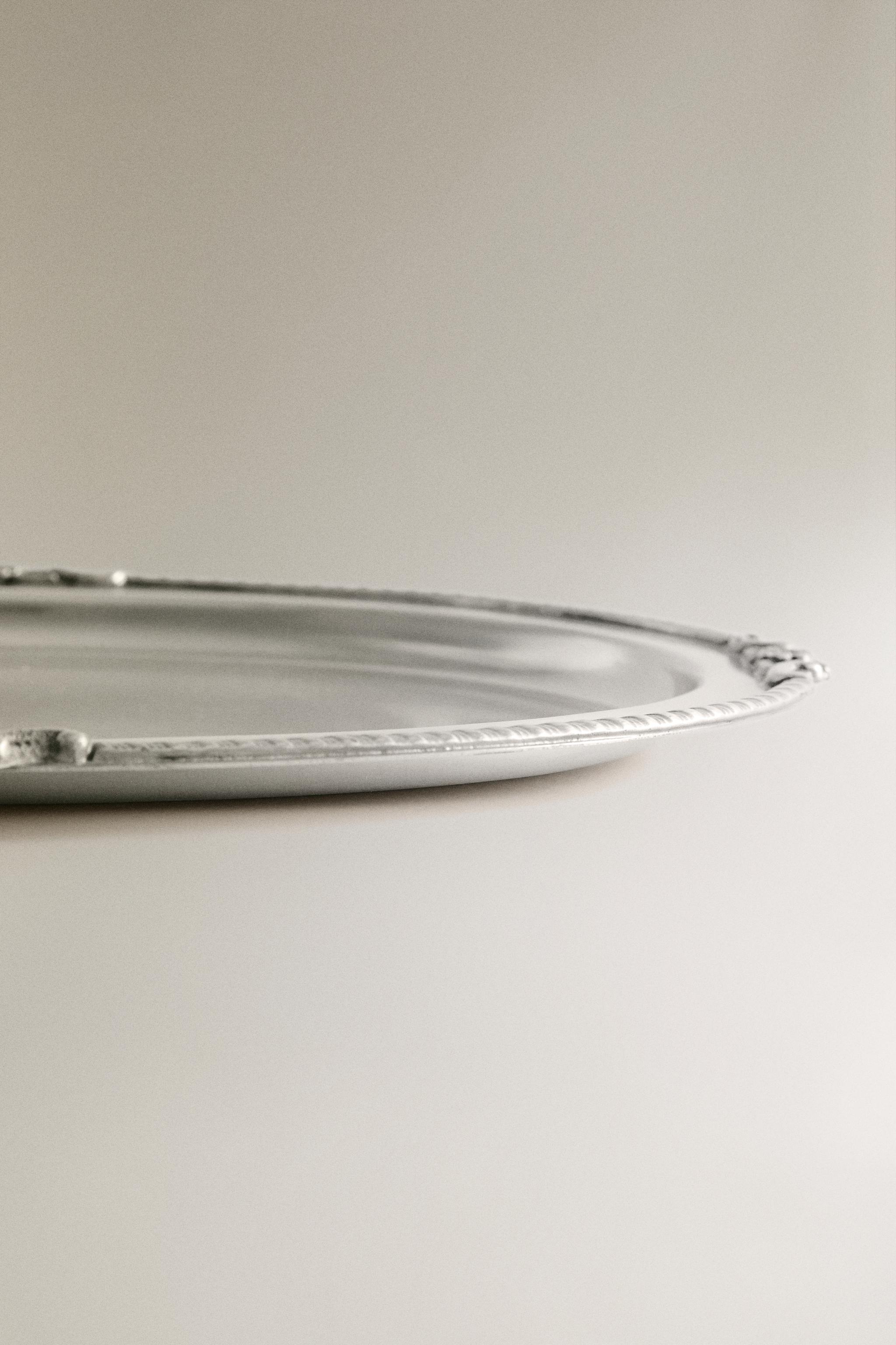OVAL METAL BATHROOM TRAY